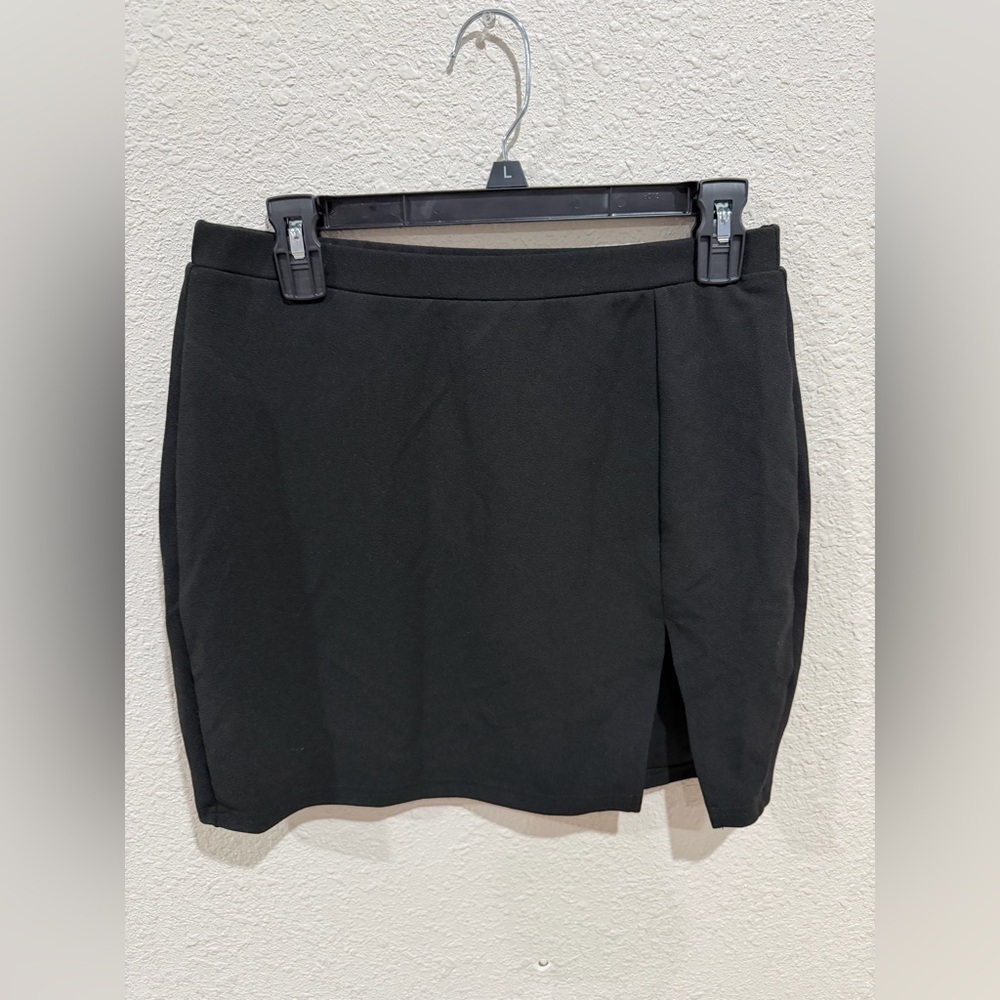 Black skirt